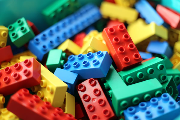 Peças de Lego podem durar até 1300 anos no oceano, diz estudo -  Ambientebrasil - Notícias